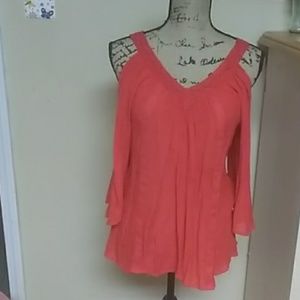 Pink exposed shoulder blouse 🆕